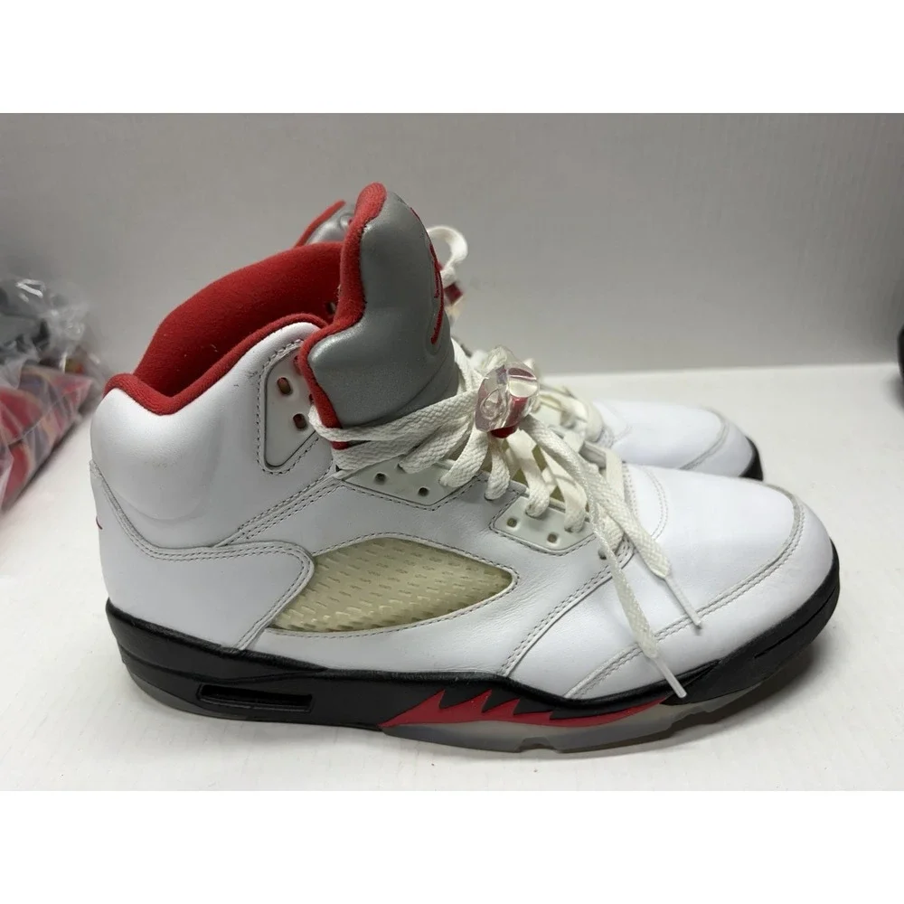 Jordan 5 Retro White Fire Red 2020 DA1911-102 Men's Size 11 Great Condition